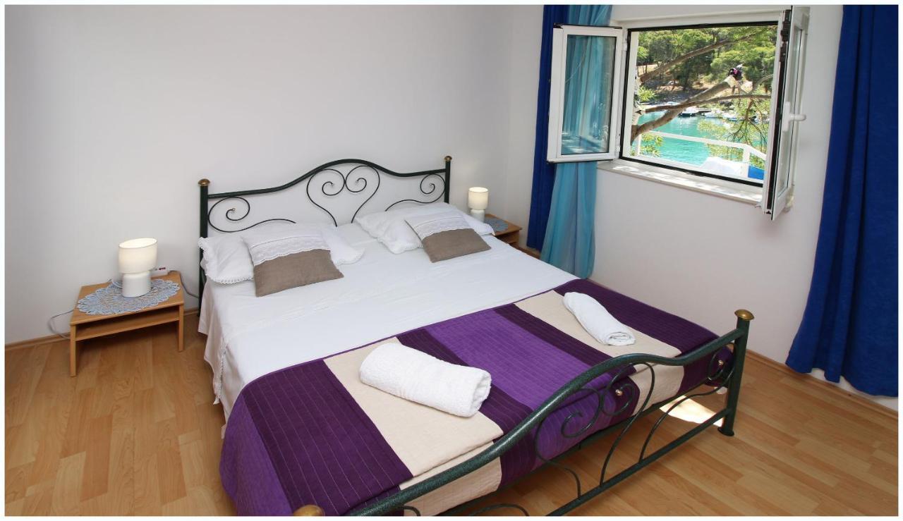 Apartments Elvis Примоштен Экстерьер фото