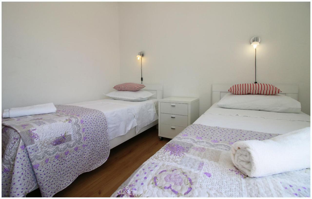 Apartments Elvis Примоштен Экстерьер фото